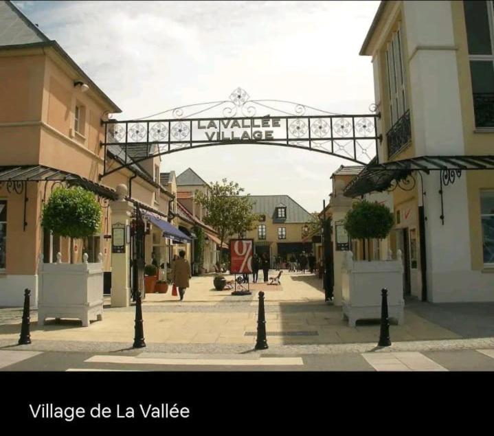 Sweet Appartement Disneyland Paris Parking 300M Station Val D'Europe شيسي المظهر الخارجي الصورة